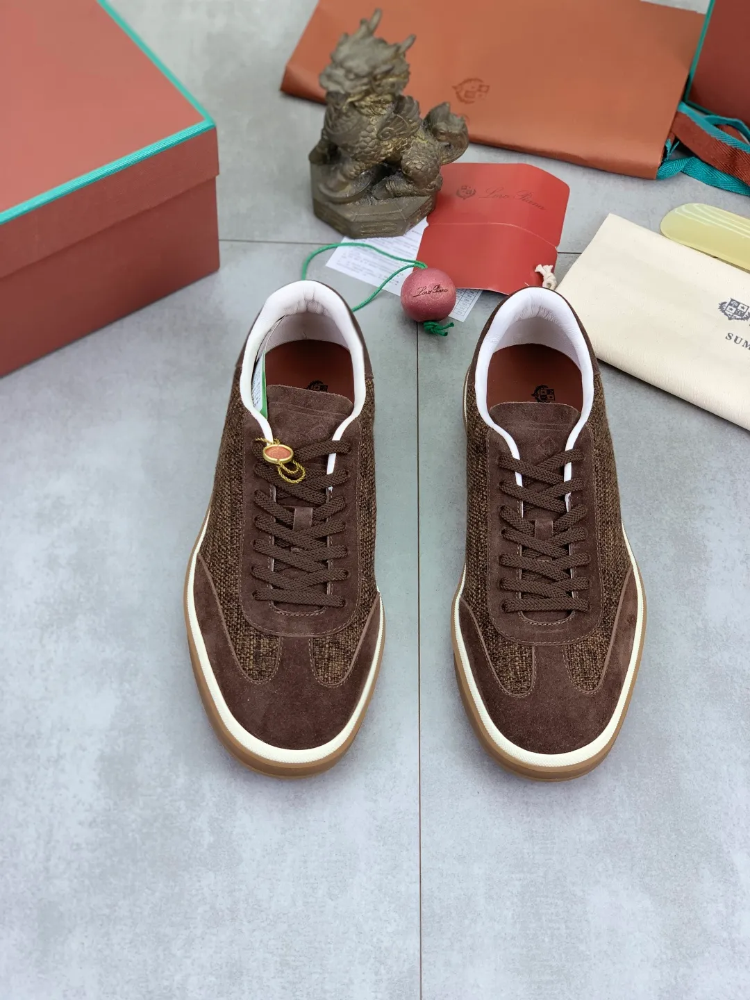 Men's Men's Shoes 💰P560 New Style 💰 The latest casual shoes Loro Piana 💯 Top grade 💯 Buy the original copy 💯 Founded the existing Loro Piana company on April 24, 1924. It is now the sixth generation of family business, providing the best quality products to customers who are discerning about taste and quality. Imported original fly woven fabrics with cowhide fabrics, plain calfskin lining, hand-stitched threads with cowhide feet, original packaging, high-end outsole, size: 38-45 (custom-made for 46), 7️⃣ colors available